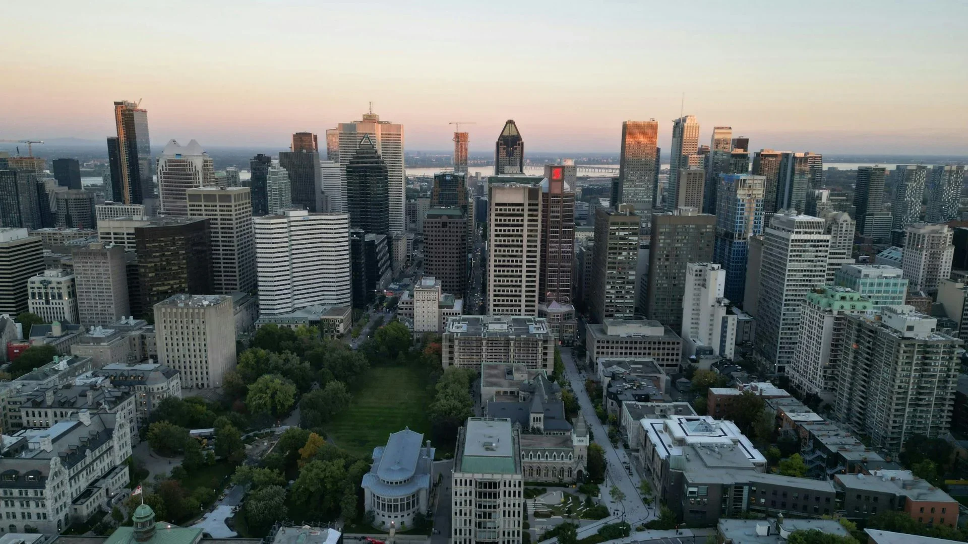 Cover Image for Montreal's Rental Market Shift: From Post-COVID Boom to Tenant's Advantage