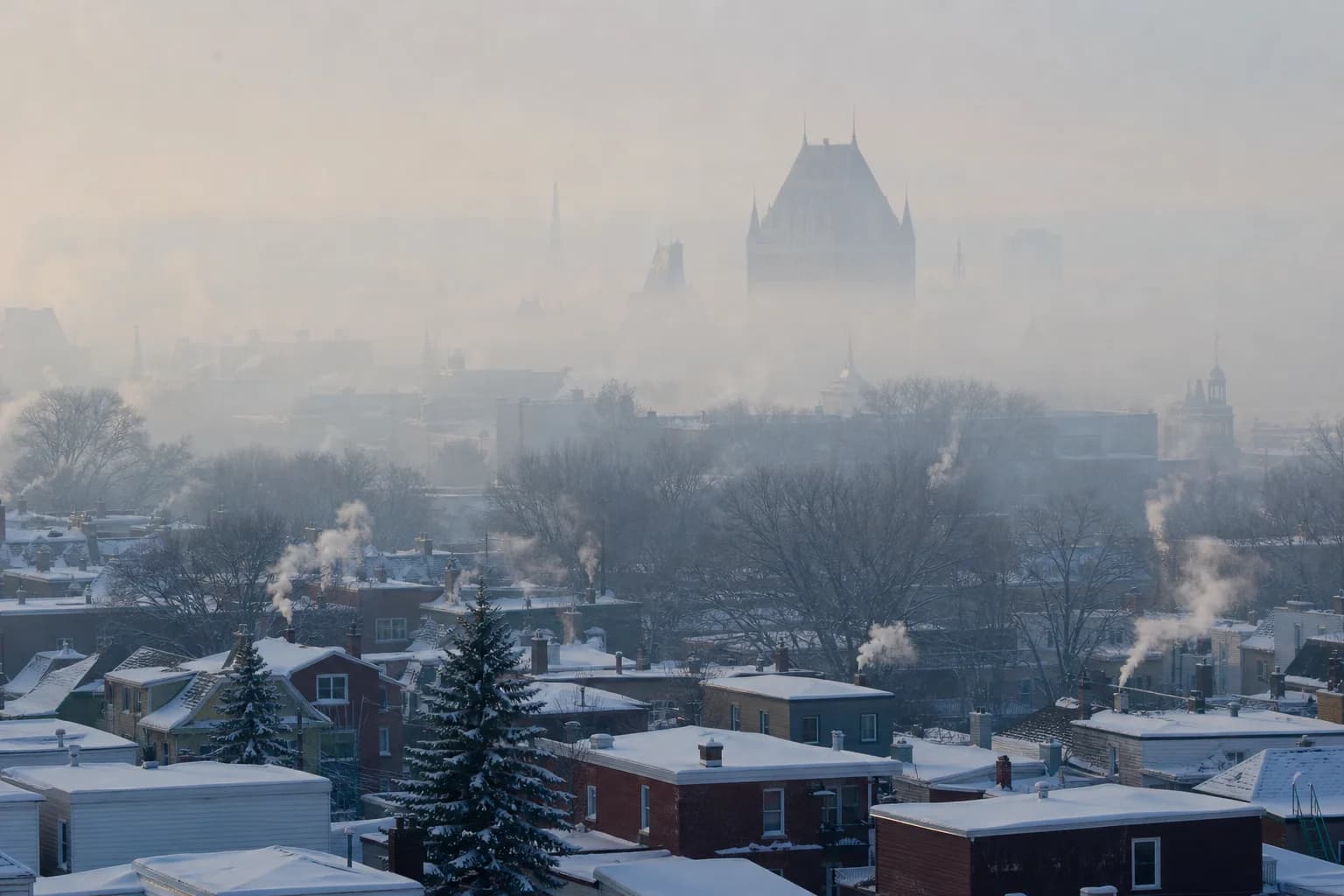 Cover Image for Quebec City solid-fuel heating ban smog December 27 2025