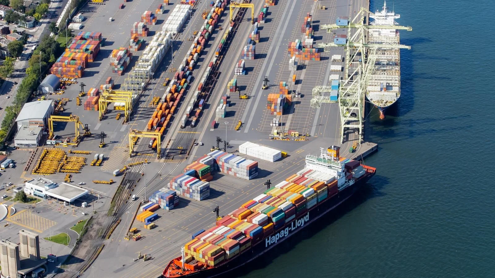 Cover Image for Lastet News About Canada: Montréal Times Deep Dive