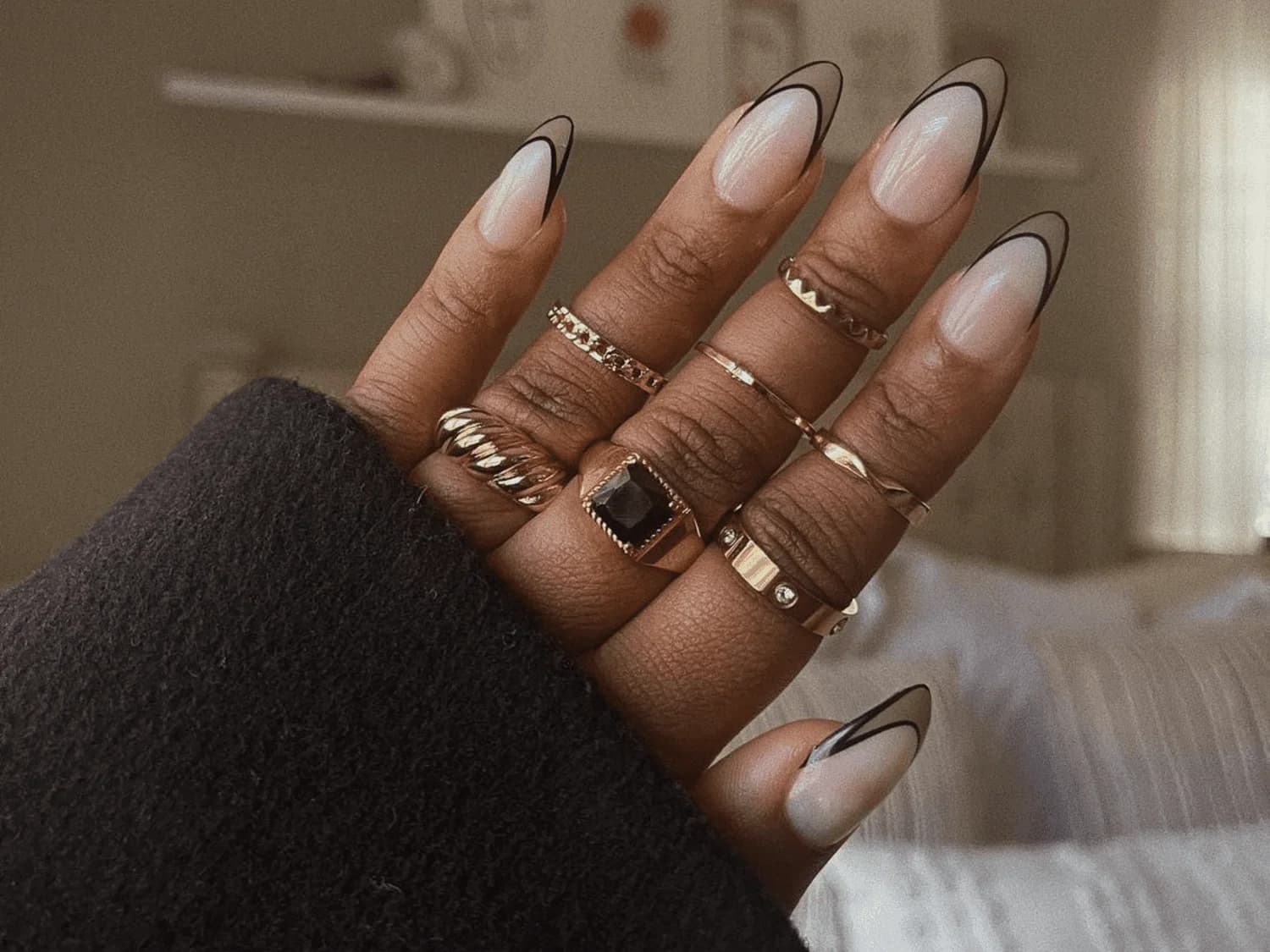 Cover Image for New fashion trend of press-on nails shows up in Montréal